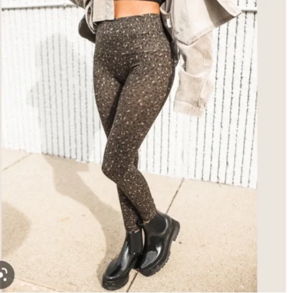 Spanx NWT Olive Leopard Look at Me Now Leggings - Picture 2 of 6